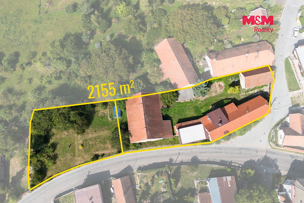 Prodej rodinného domu 200 m², pozemek 2155 m² – fotografie 2