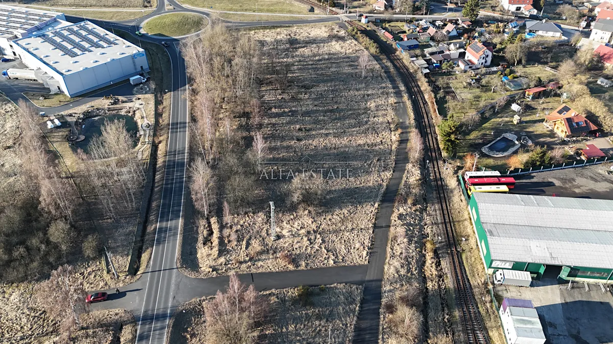 Prodej komerčního pozemku 7451 m²
