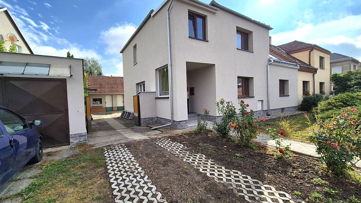 Pronájem bytu 3+kk 72 m²