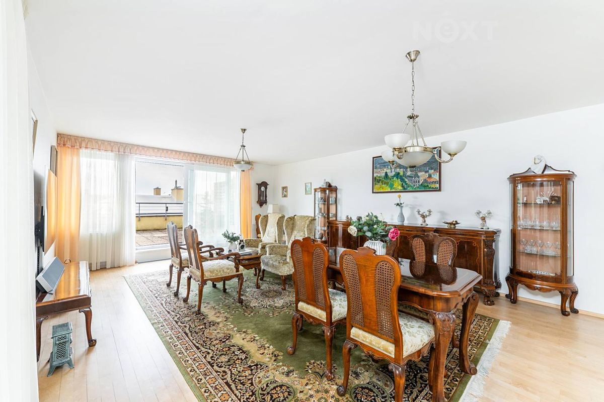 Pronájem bytu 3+kk 140 m²