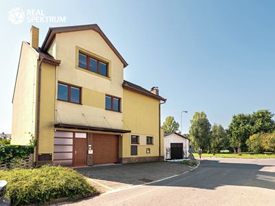 Prodej rodinného domu 352 m², pozemek 164 m²