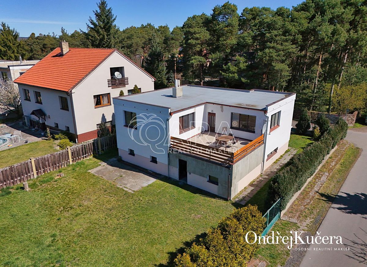 Prodej rodinného domu 234 m², pozemek 796 m²