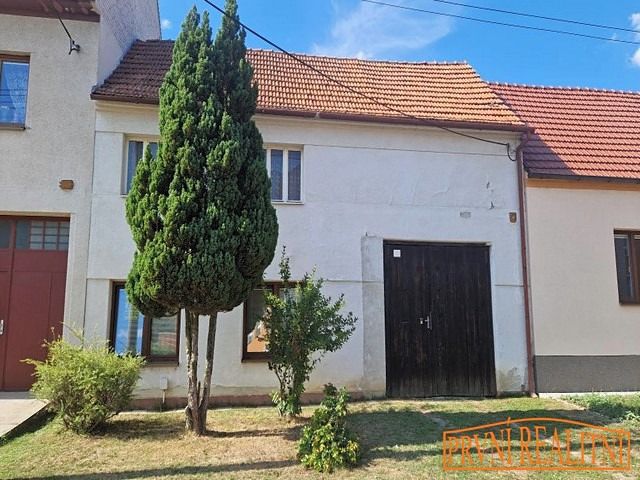 Prodej rodinného domu 100 m², pozemek 878 m²