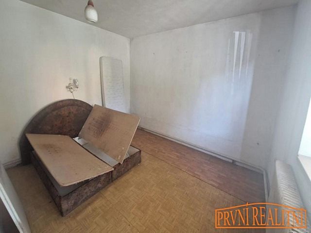 Prodej rodinného domu 100 m², pozemek 878 m² – fotografie 3