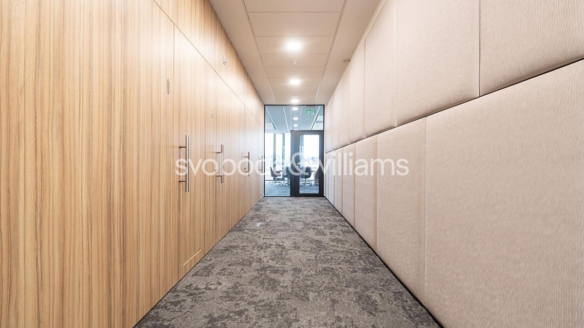 Pronájem kanceláře 420 m² – fotografie 2