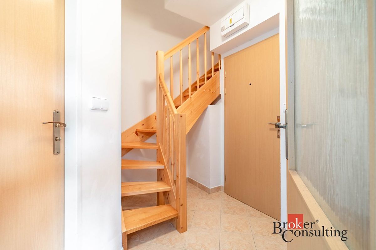 Pronájem bytu 2+kk 46 m² – fotografie 4