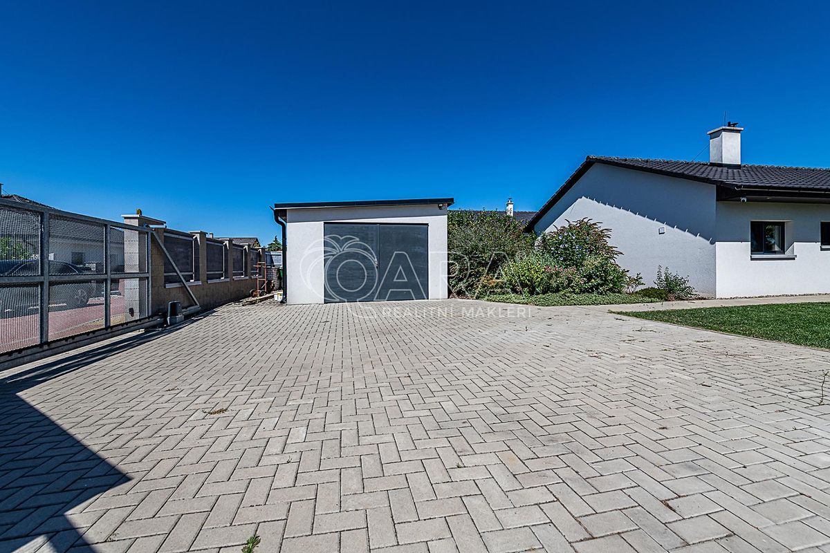 Prodej rodinného domu 111 m², pozemek 707 m² – fotografie 3