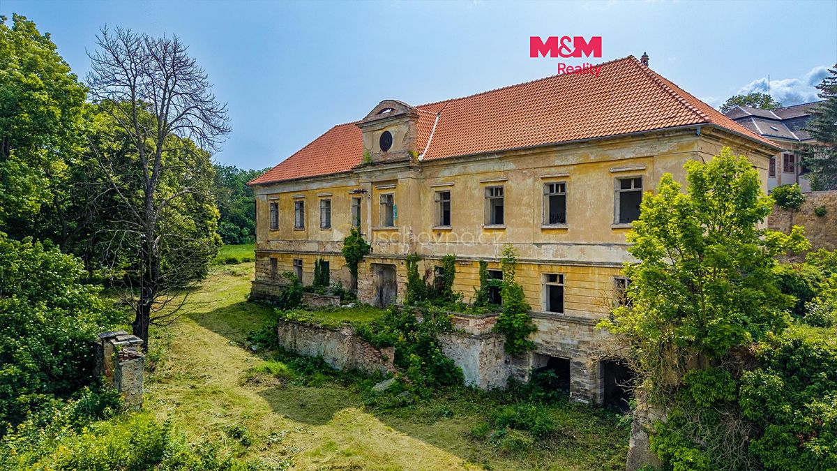 Prodej komerčního pozemku 18500 m², Zvoleněves – fotka 1 z 3
