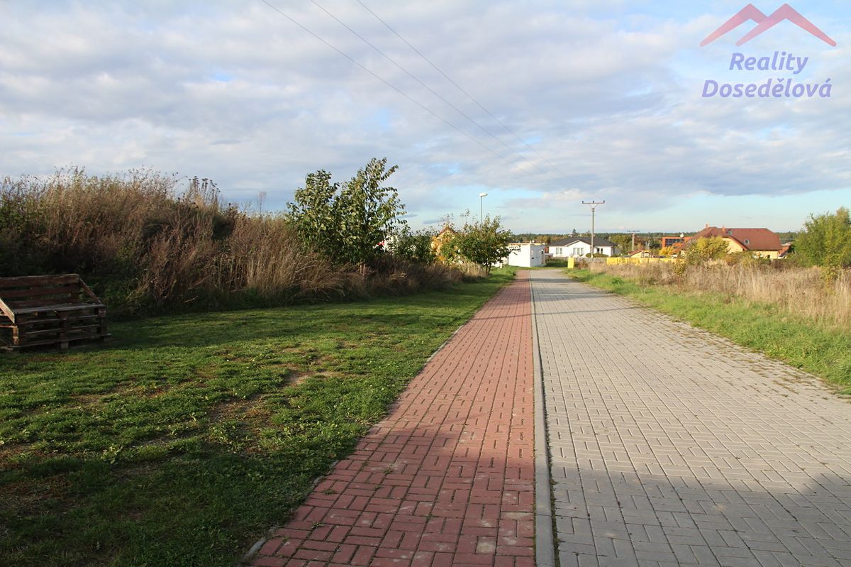 Prodej stavebního pozemku 812 m² – fotografie 4
