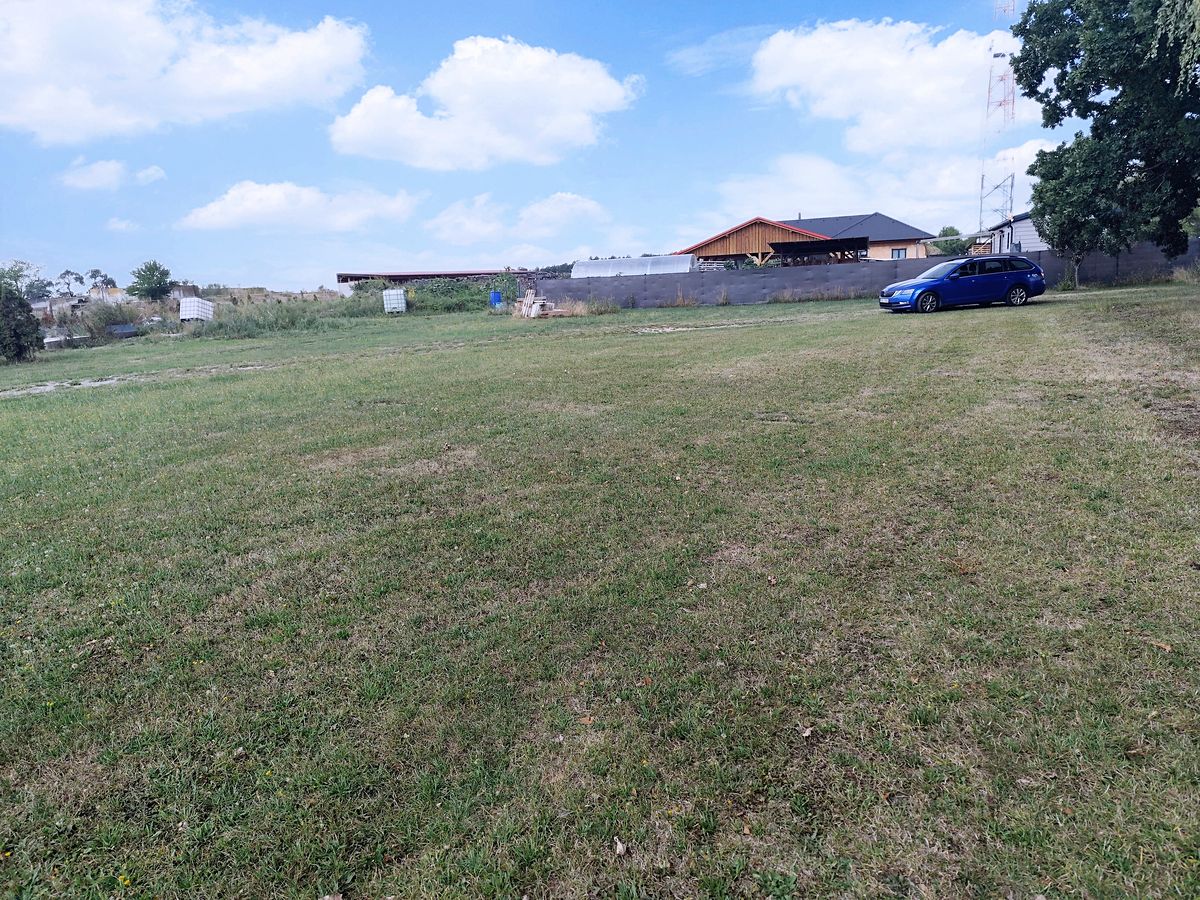 Prodej stavebního pozemku 800 m² – fotografie 3