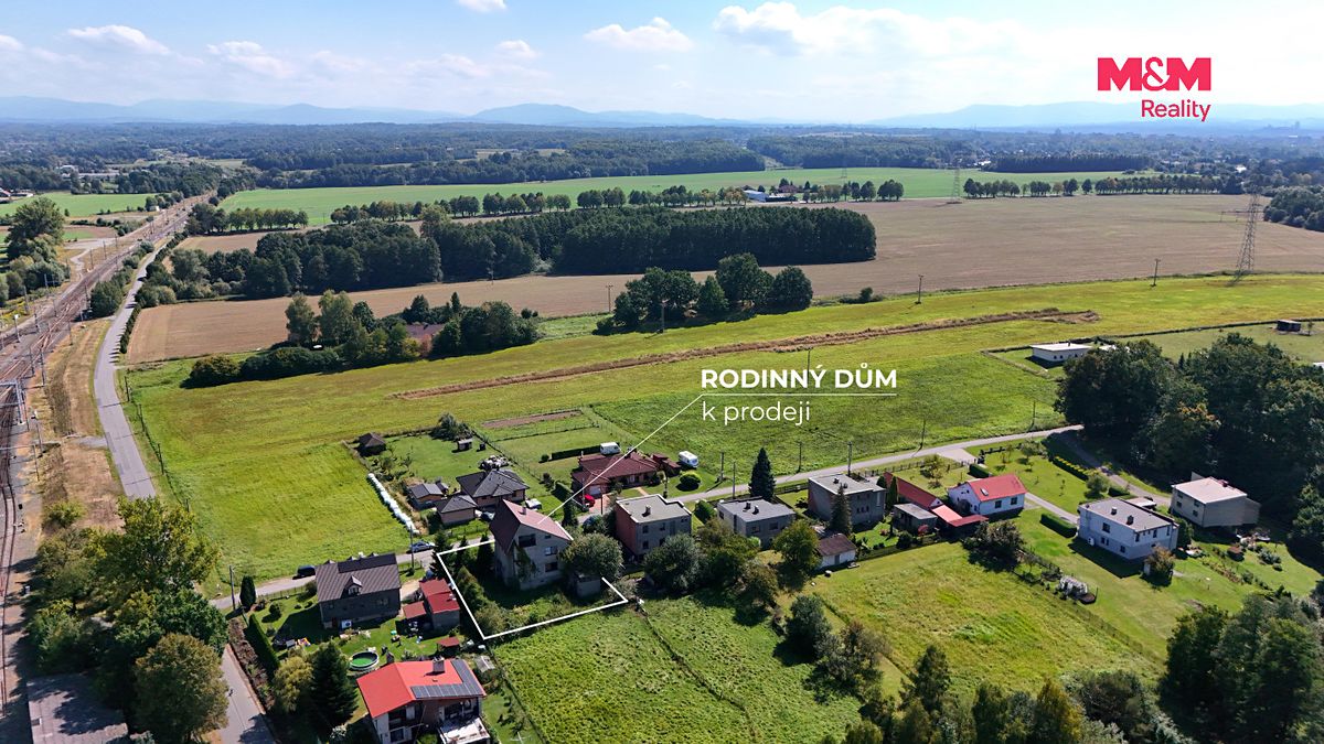 Prodej rodinného domu 250 m², pozemek 767 m² – fotografie 3
