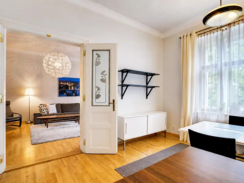 Pronájem bytu 3+1 108 m², Praha – náhled fotky 2