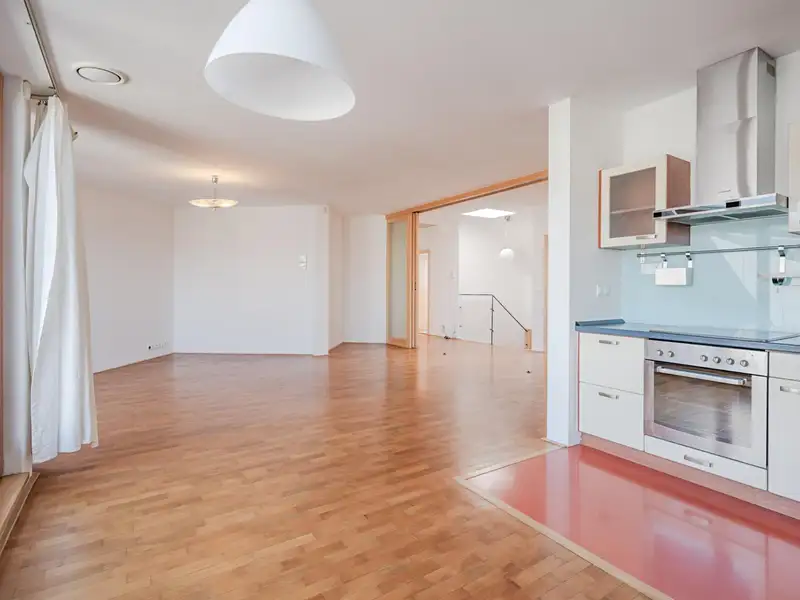 Prodej bytu 4+kk 121 m², Praha – náhled fotky 2