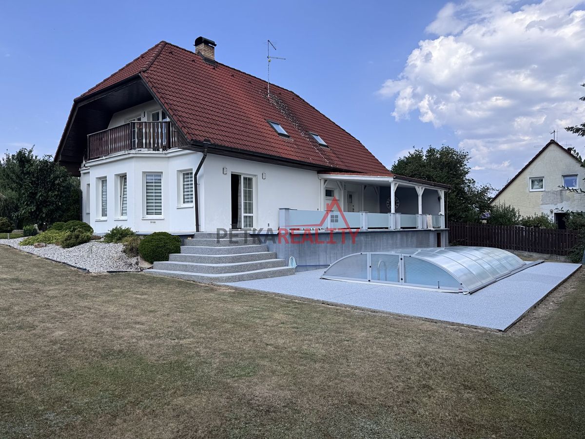 Prodej rodinného domu 188 m², pozemek 835 m² – fotografie 4