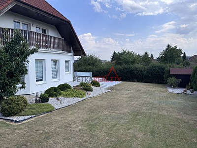 Prodej domu, 188 m² (2 z 38)