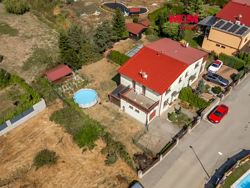 Prodej rodinného domu 121 m², pozemek 537 m², Praha – náhled fotky 1
