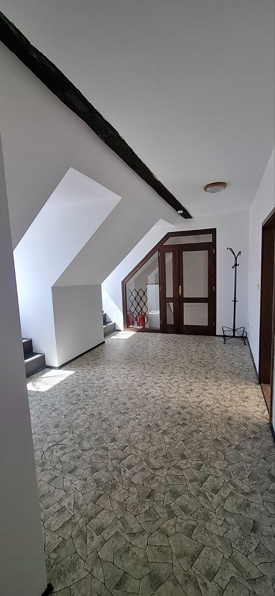 Pronájem bytu 3+kk 110 m²