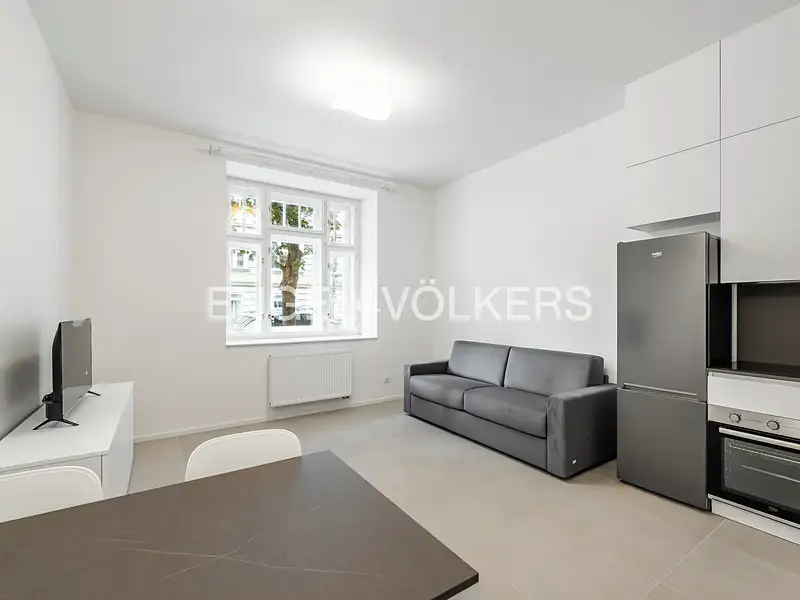 Pronájem bytu 2+kk 54 m², Praha – náhled fotky 1
