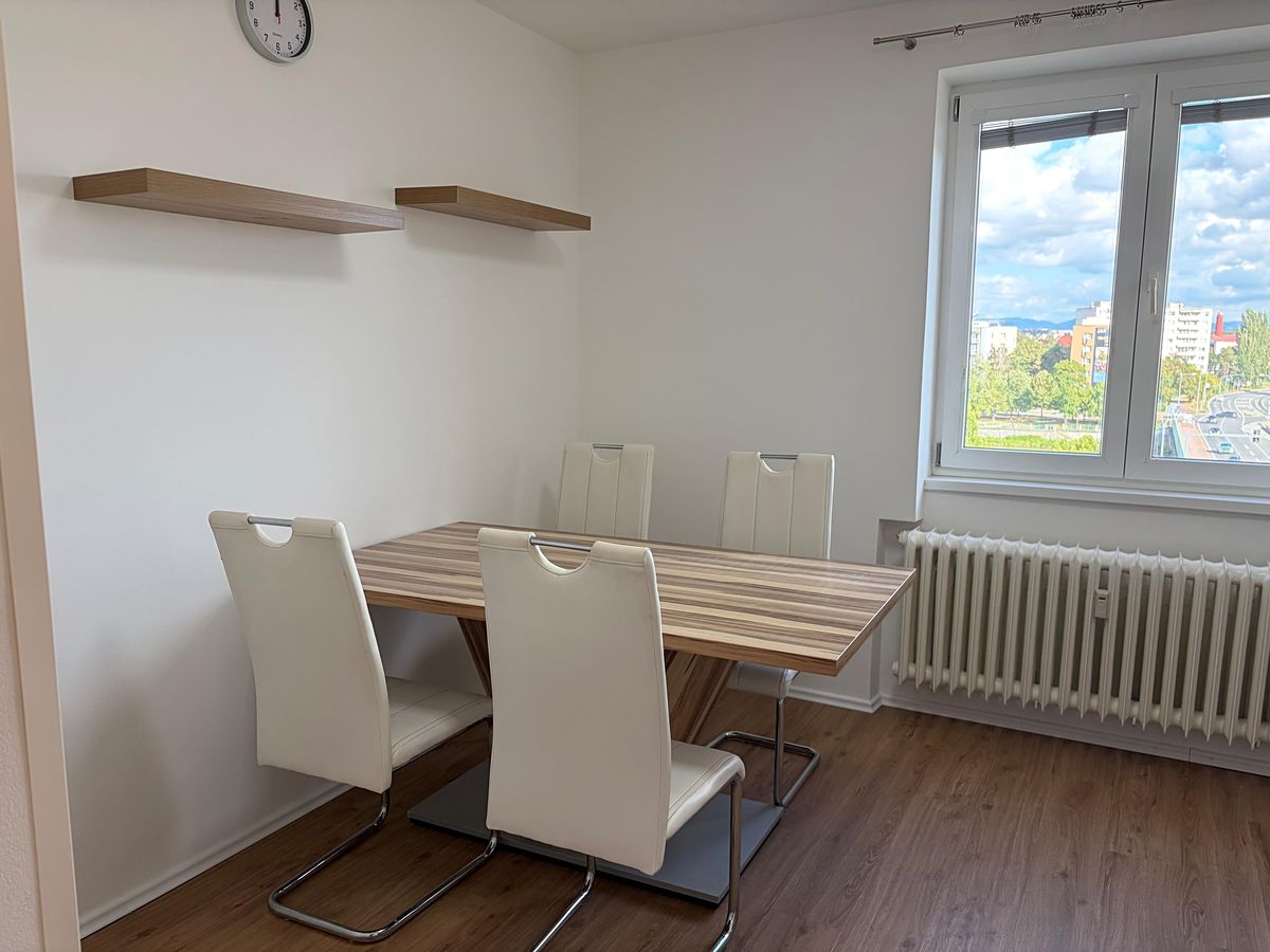 Pronájem bytu 2+1 52 m² – fotografie 2
