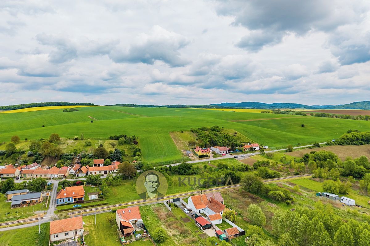 Prodej rodinného domu 58 m², pozemek 1284 m², Nemotice – fotka 1 z 3