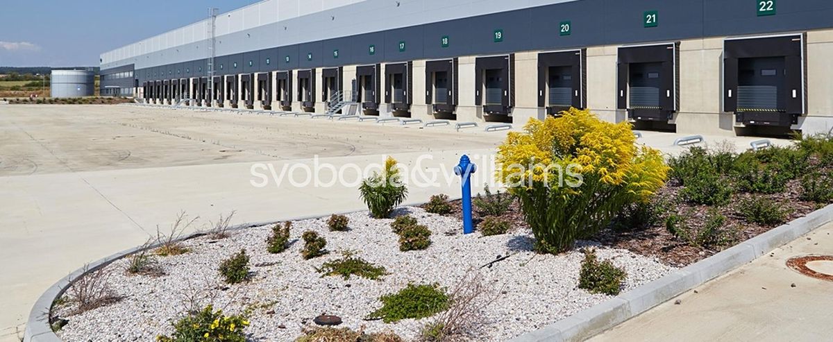 Pronájem skladového prostoru 31600 m² – fotografie 2