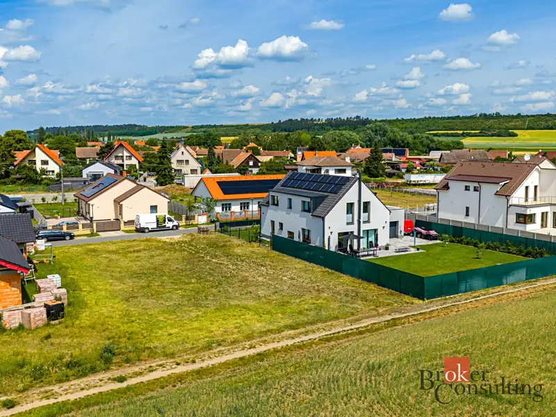 Prodej stavebního pozemku 827 m², Nedomice – náhled fotky 1