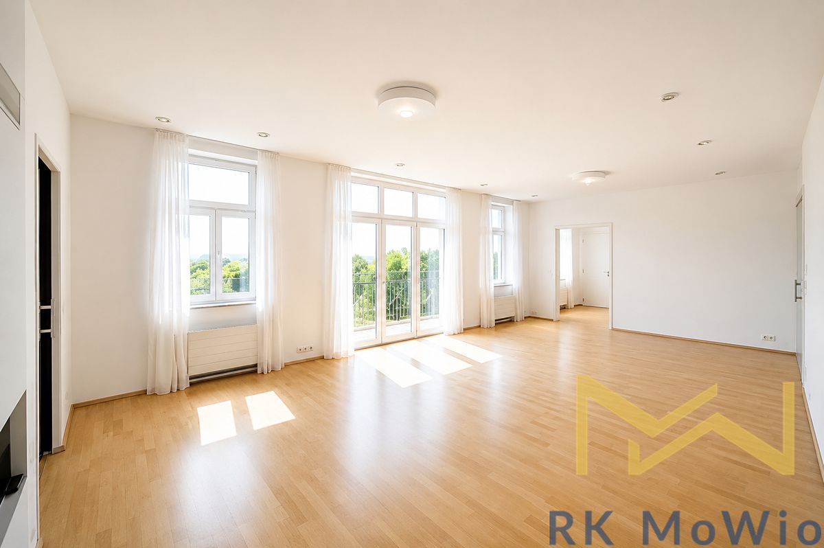 Pronájem bytu 6 pokojů a více 204 m²