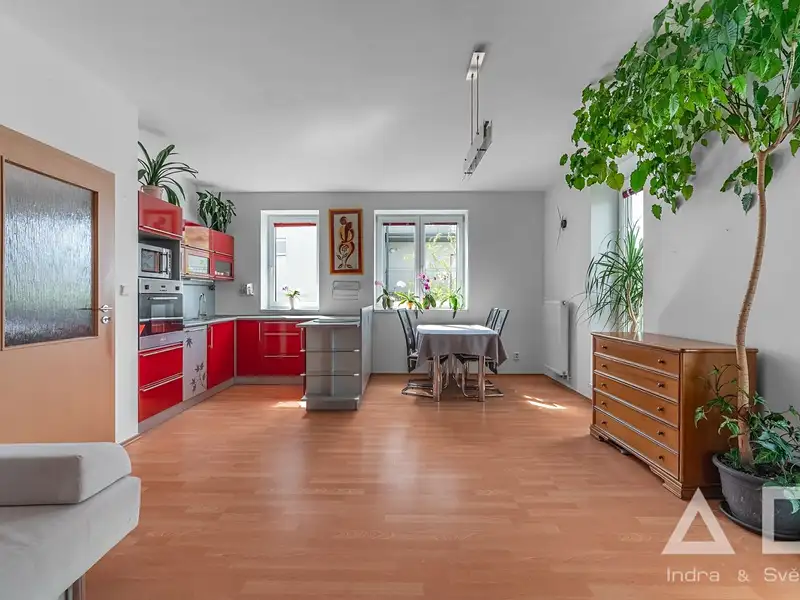 Prodej bytu 3+kk 66 m², Praha – náhled fotky 2