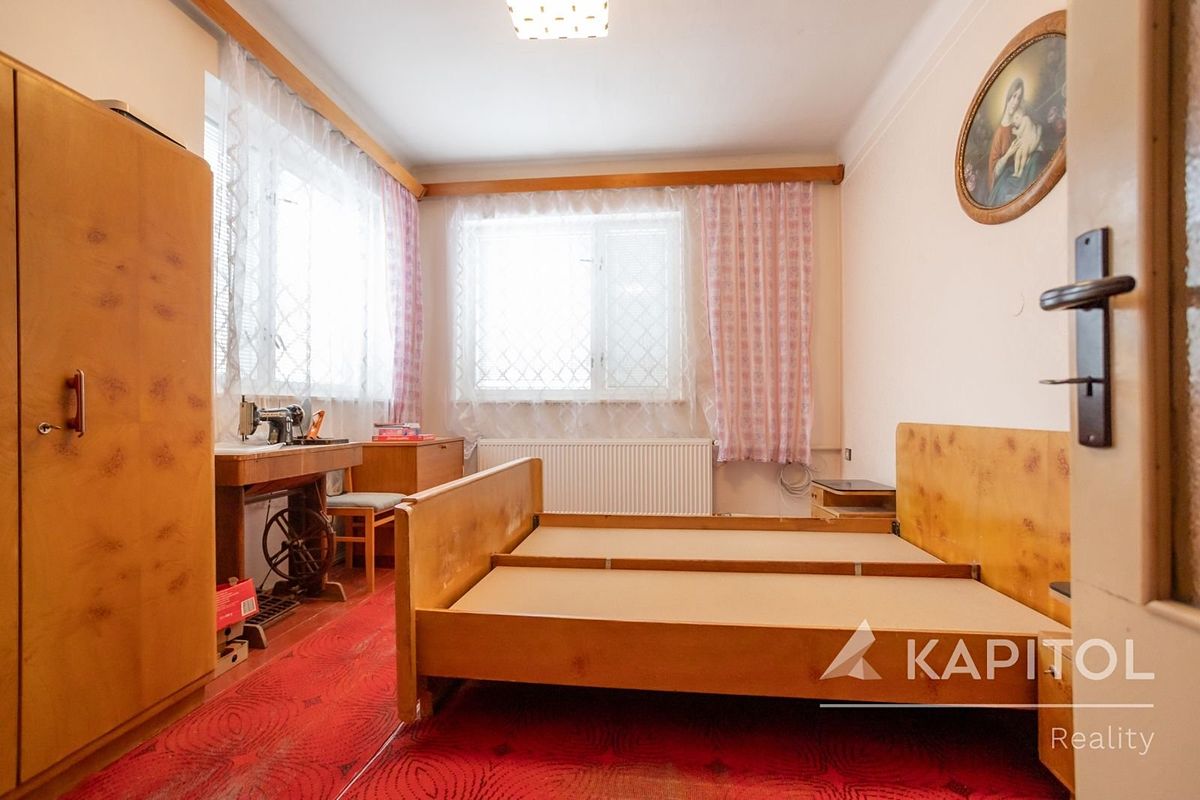 Prodej rodinného domu 94 m², pozemek 923 m² – fotografie 5