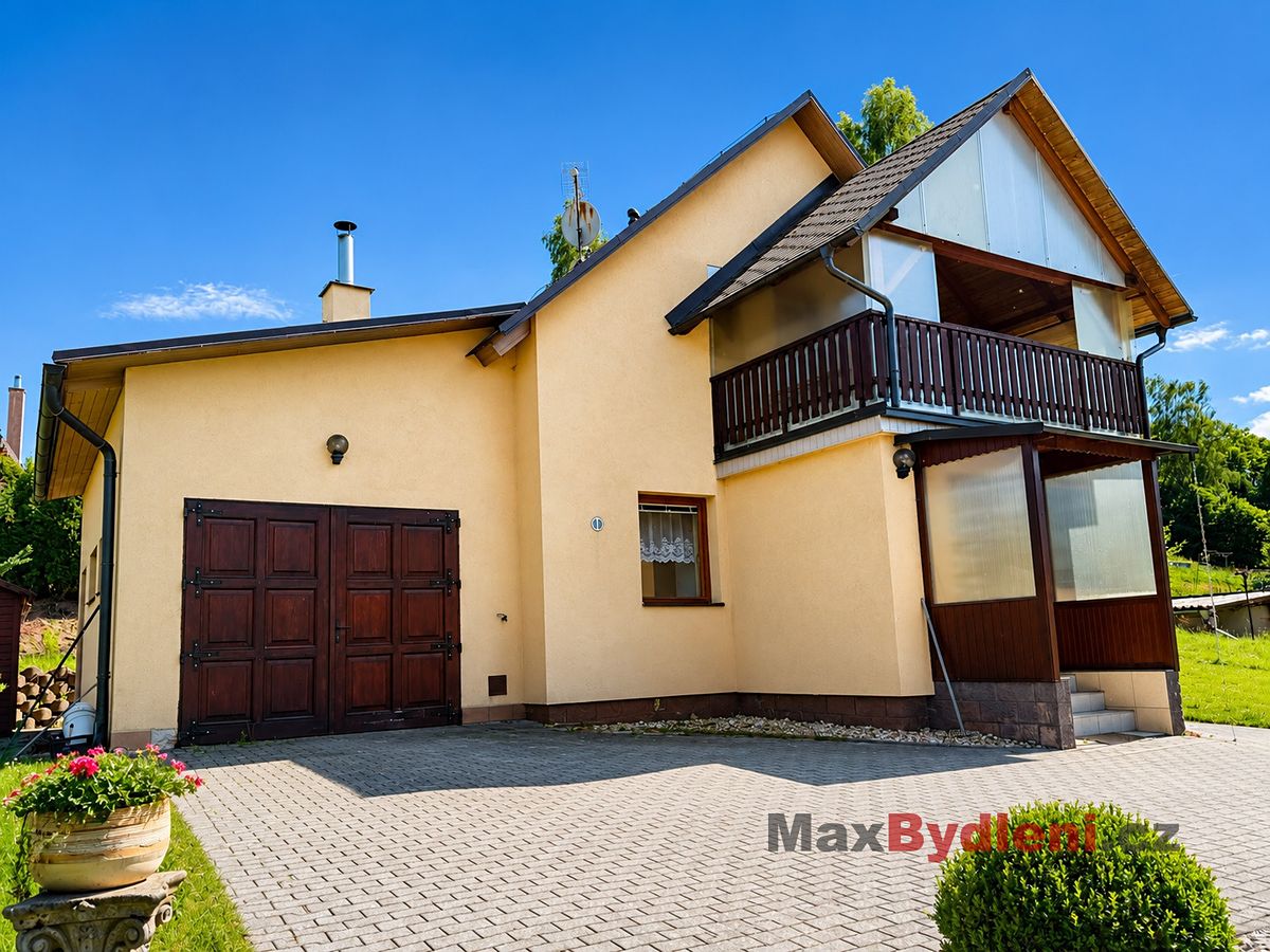 Prodej rodinného domu 168 m², pozemek 961 m²
