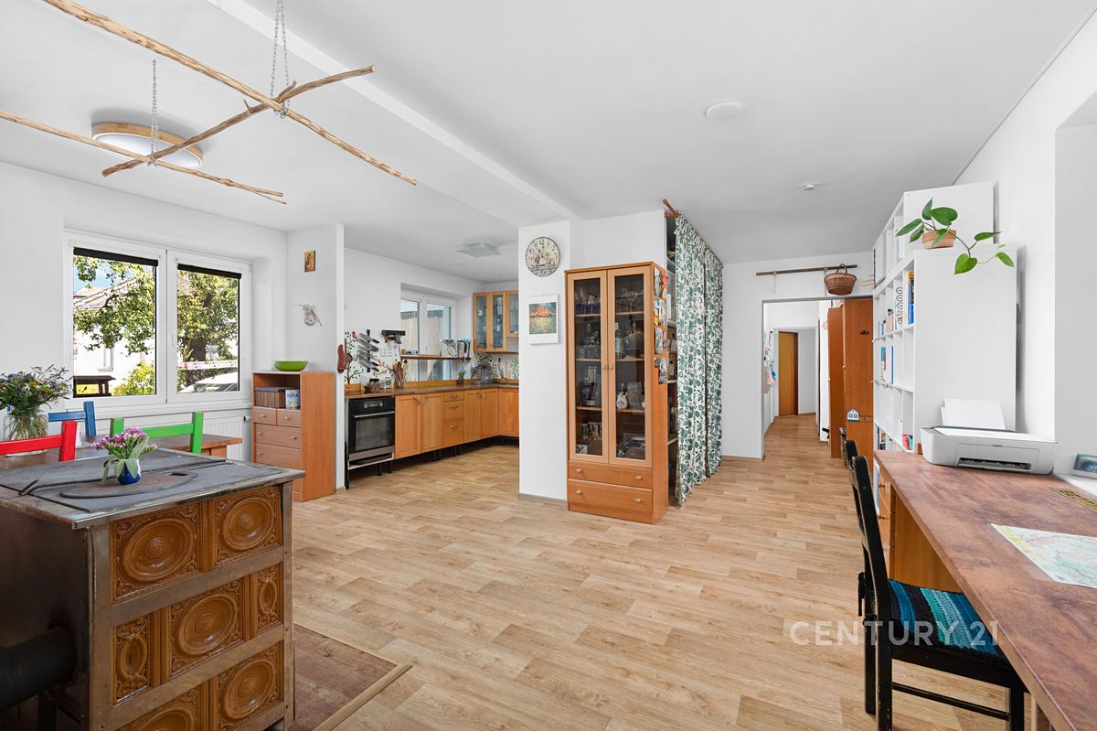 Prodej rodinného domu 170 m², pozemek 2715 m² – fotografie 3