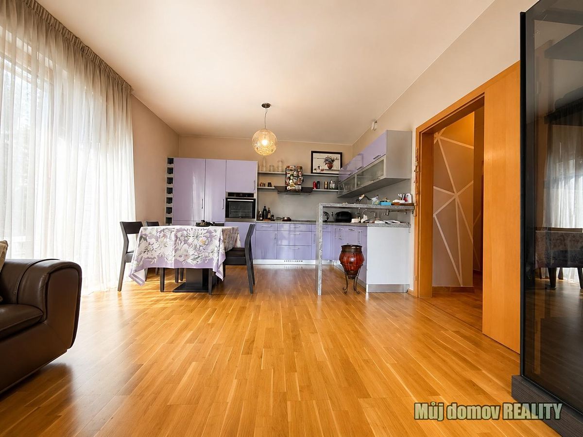 Pronájem bytu 3+kk 89 m² – fotografie 2