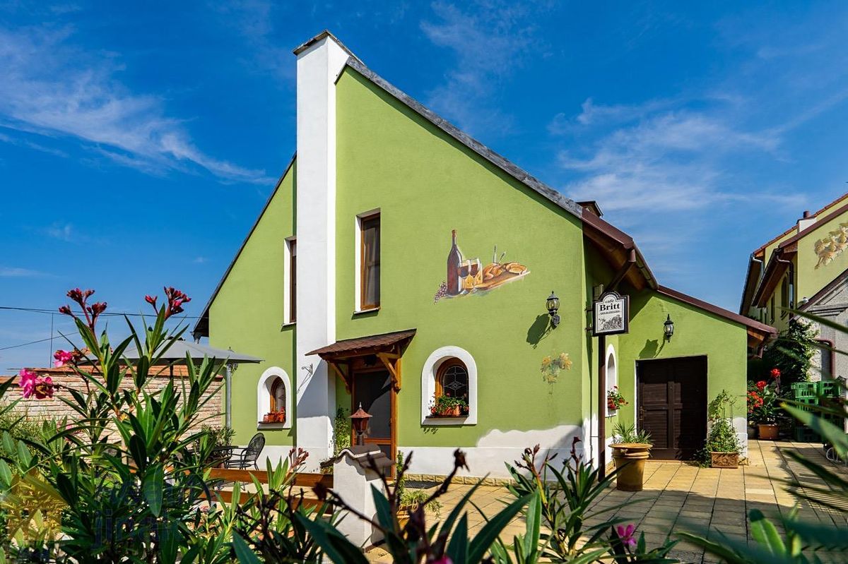 Prodej restaurace 300 m²