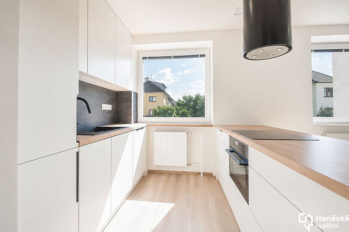 Pronájem bytu 3+kk 84 m²