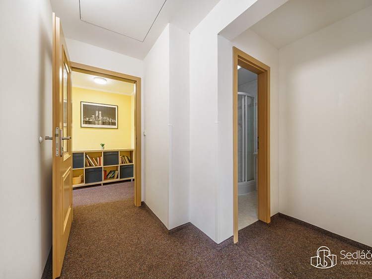 Prodej komerčního prostoru, 180 m² (15 z 32)