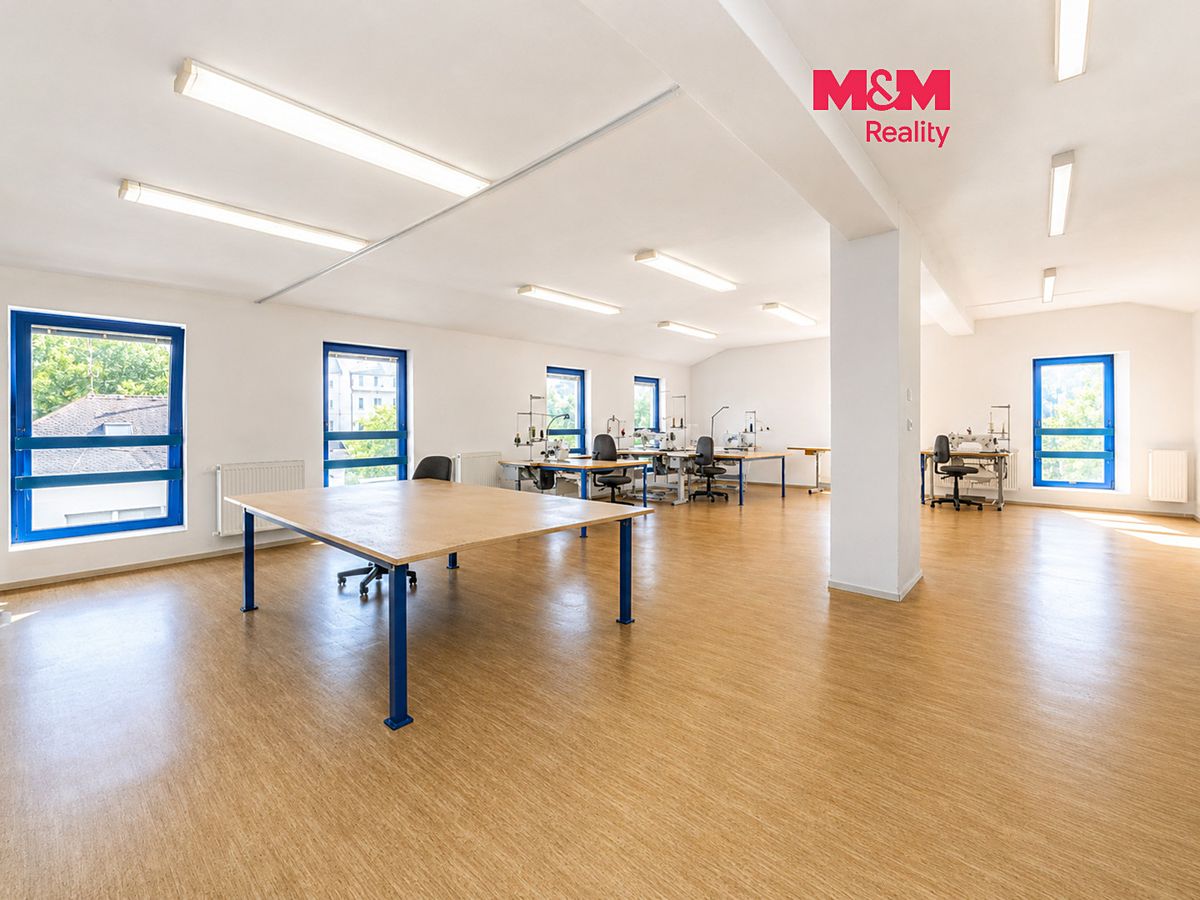 Prodej obchodního prostoru 1200 m²