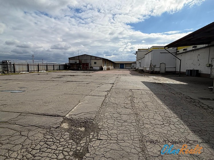 Pronájem komerčního prostoru, 200 m² (40 z 50)