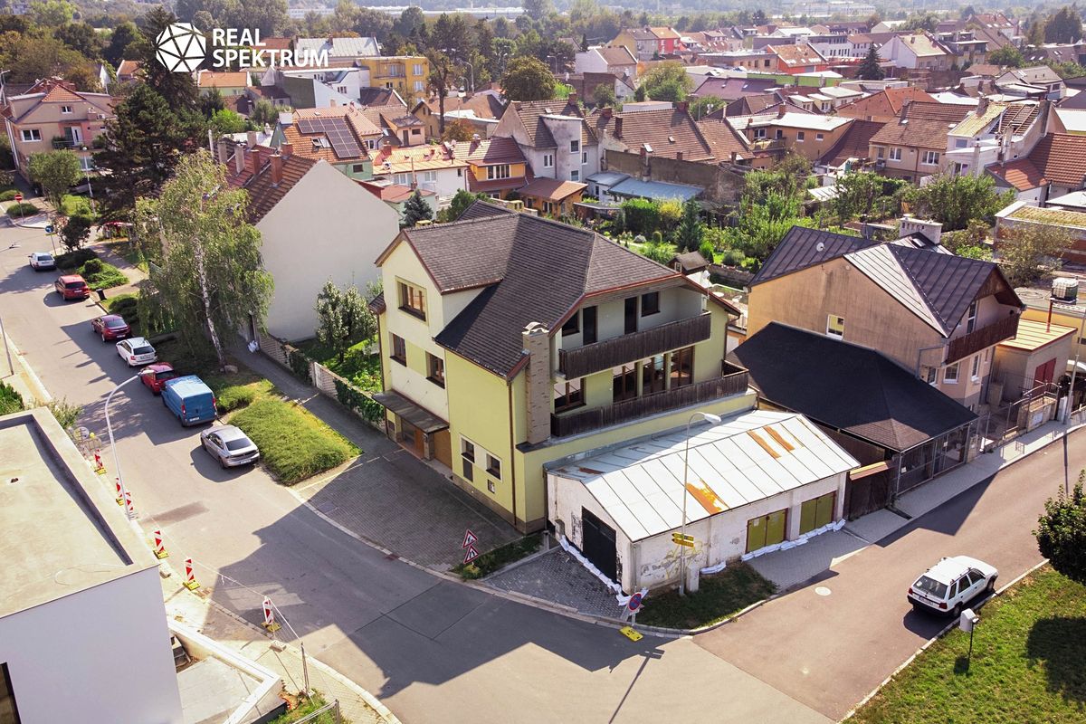 Prodej rodinného domu 352 m², pozemek 164 m² – fotografie 4