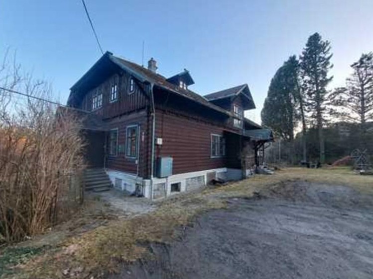 Haus zum Kauf, 297 m² (2 von 25)