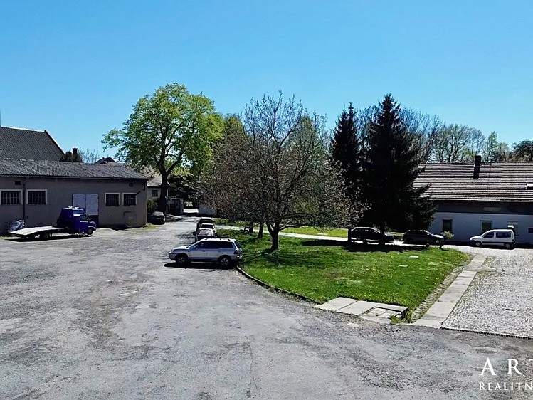 Prodej komerčního prostoru, 1 528 m² (6 z 20)