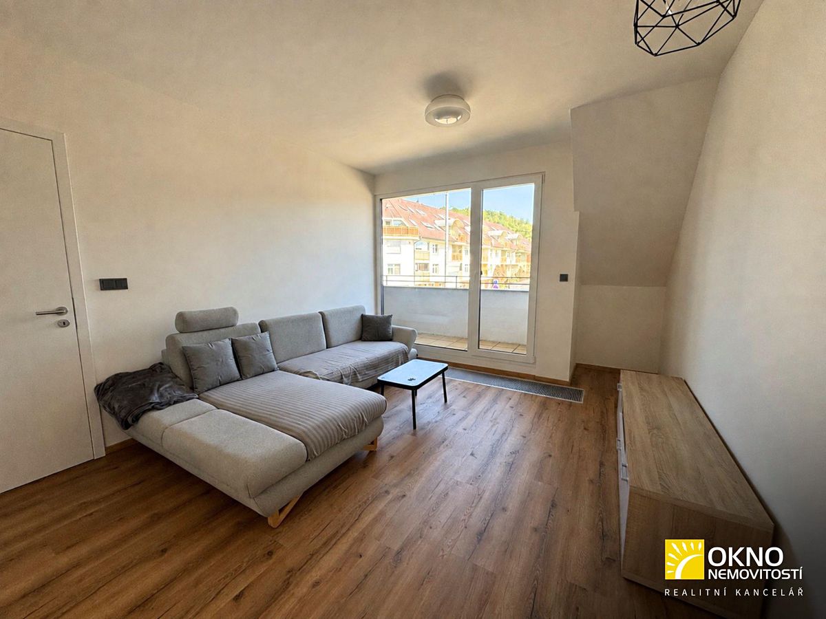 Pronájem bytu 2+kk 46 m² – fotografie 3
