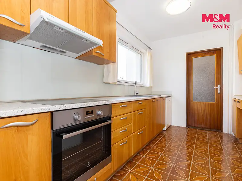 Prodej rodinného domu 220 m², pozemek 738 m², Pardubice – náhled fotky 3