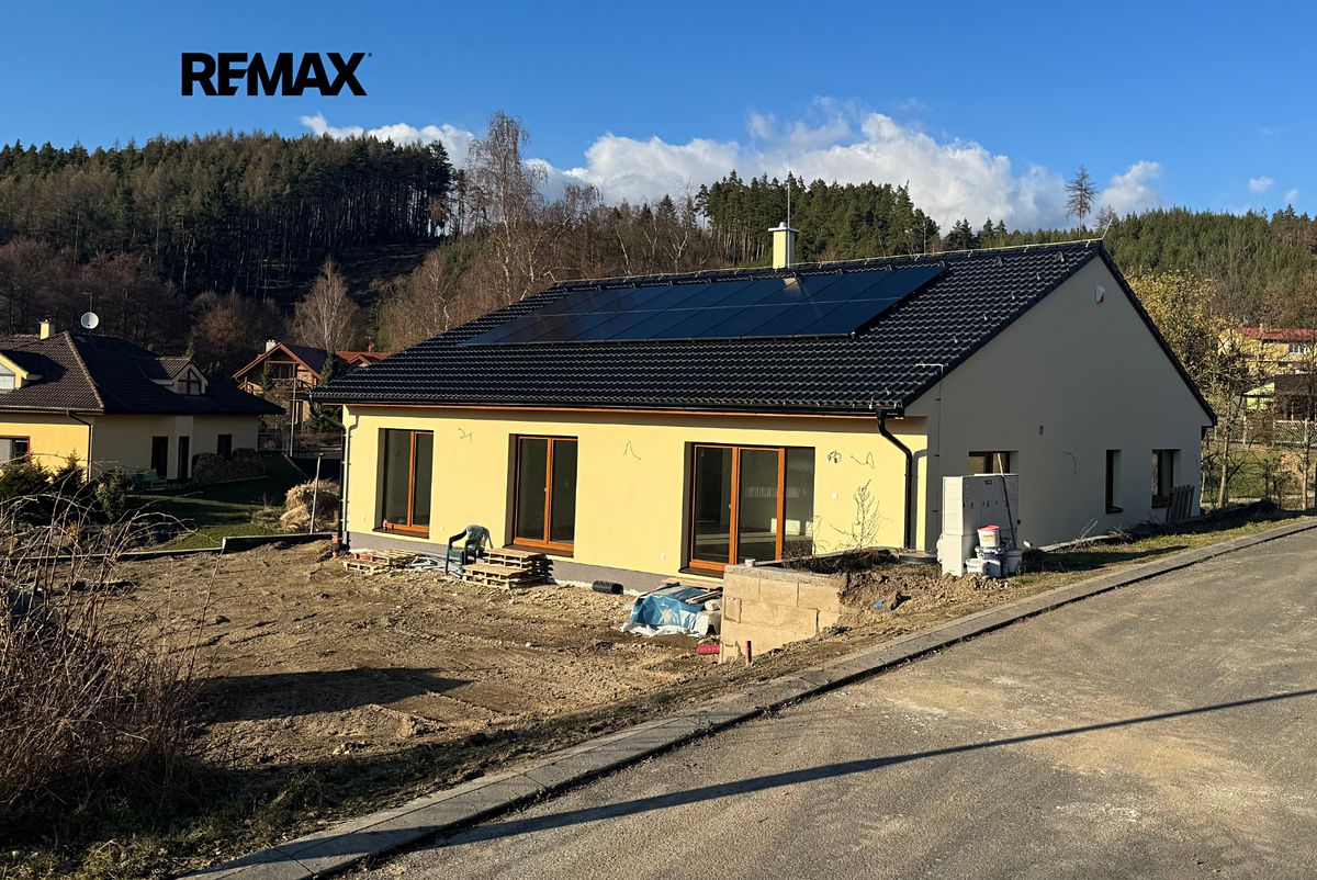 Prodej rodinného domu 163 m², pozemek 700 m² – fotografie 5