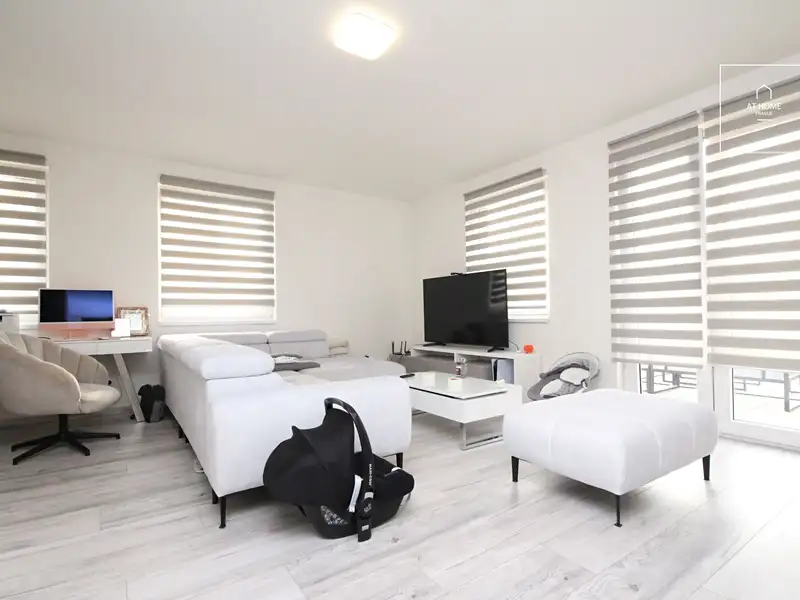 Pronájem rodinného domu 103 m², pozemek 372 m², Postřižín – náhled fotky 3