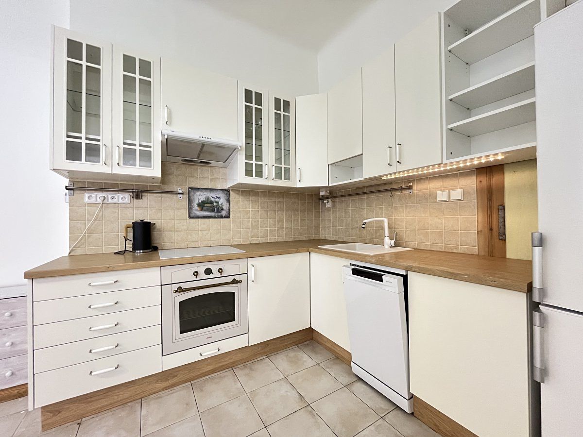 Pronájem bytu 2+1 63 m²