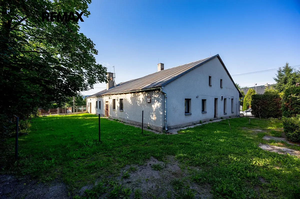 Prodej rodinného domu 354 m², pozemek 491 m²