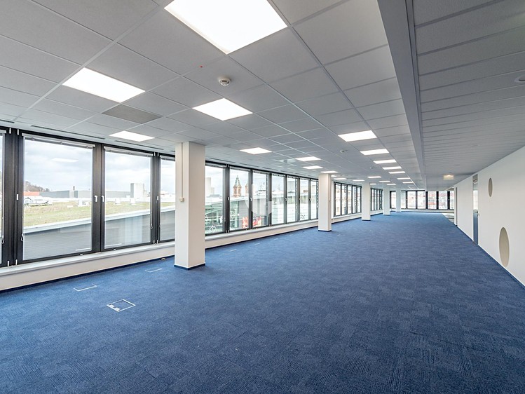 Pronájem komerčního prostoru, 379 m² (3 z 10)