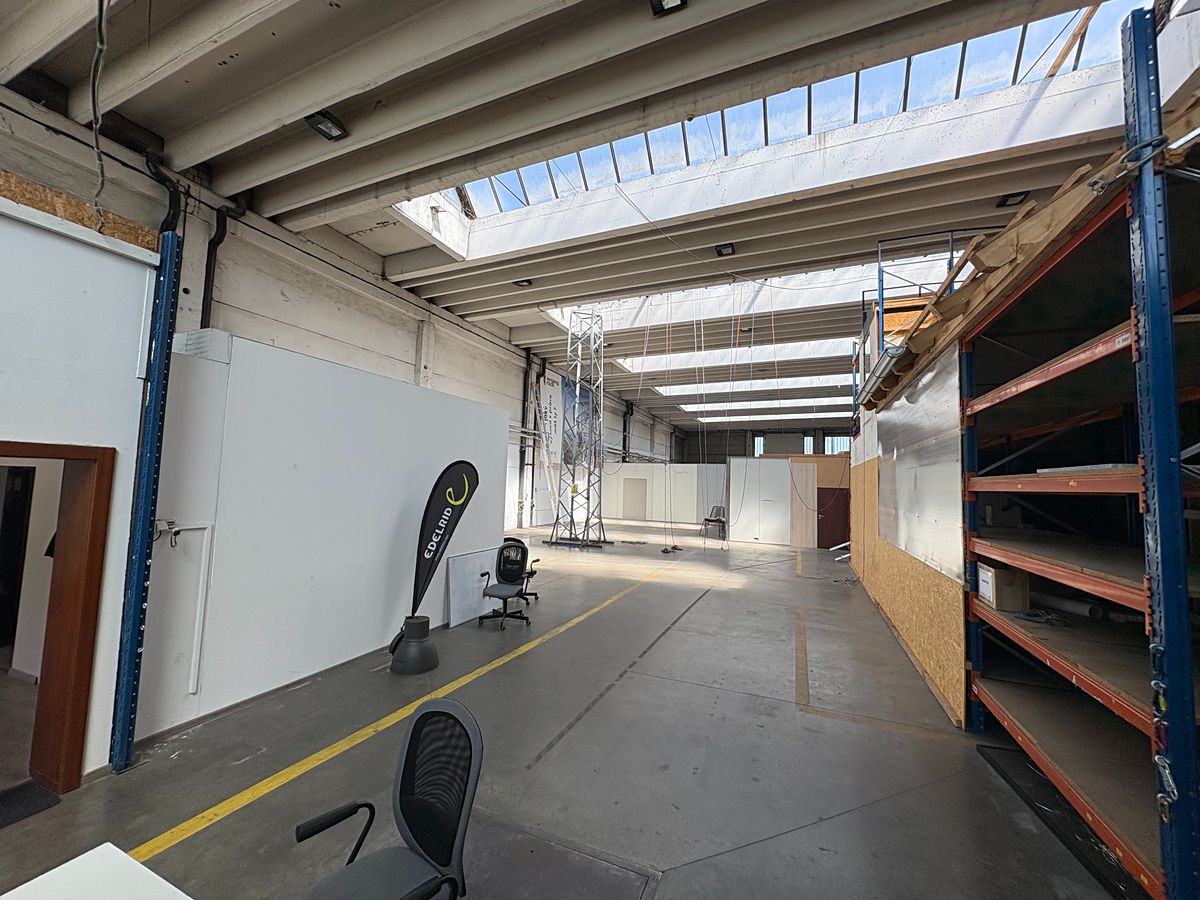 Pronájem výrobní haly, prostoru 390 m² – fotografie 3