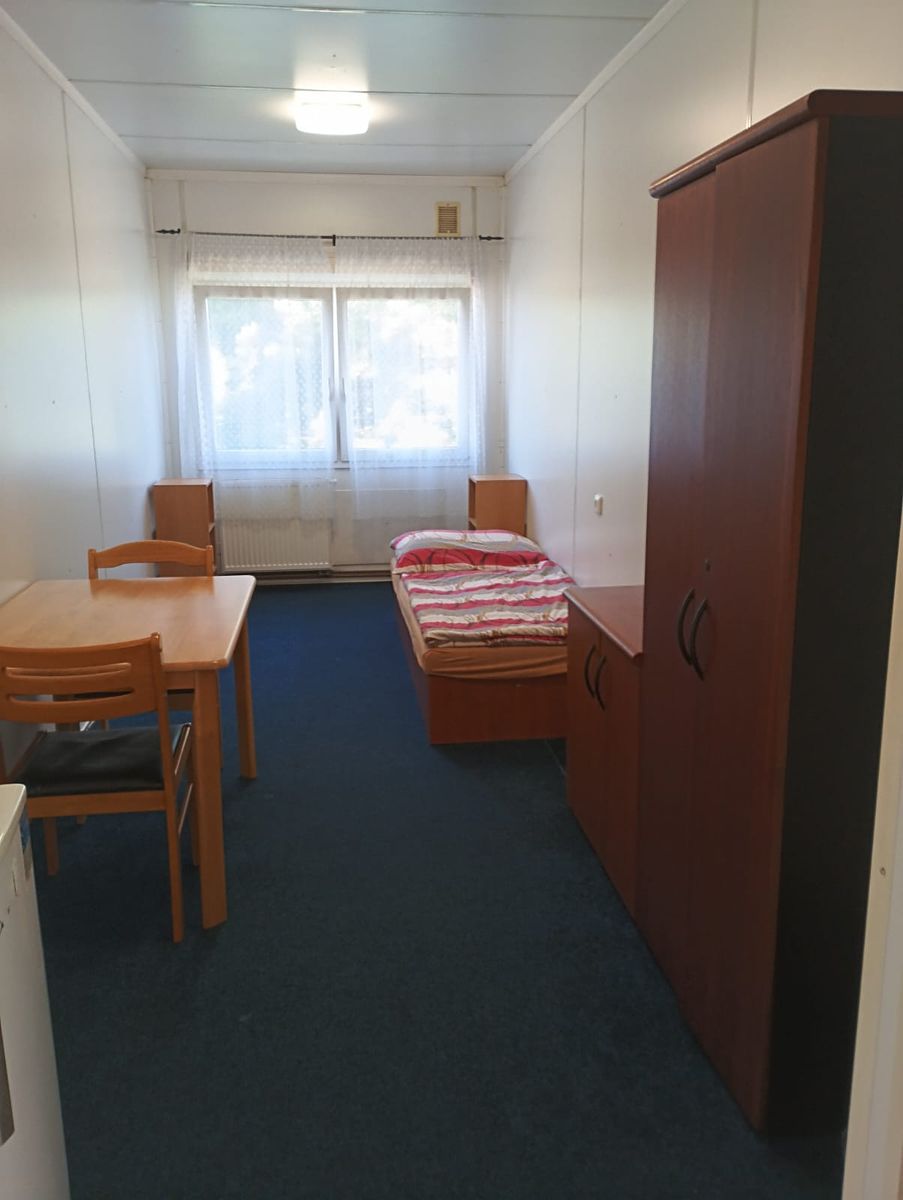 Pronájem bytu pokoje 13 m²