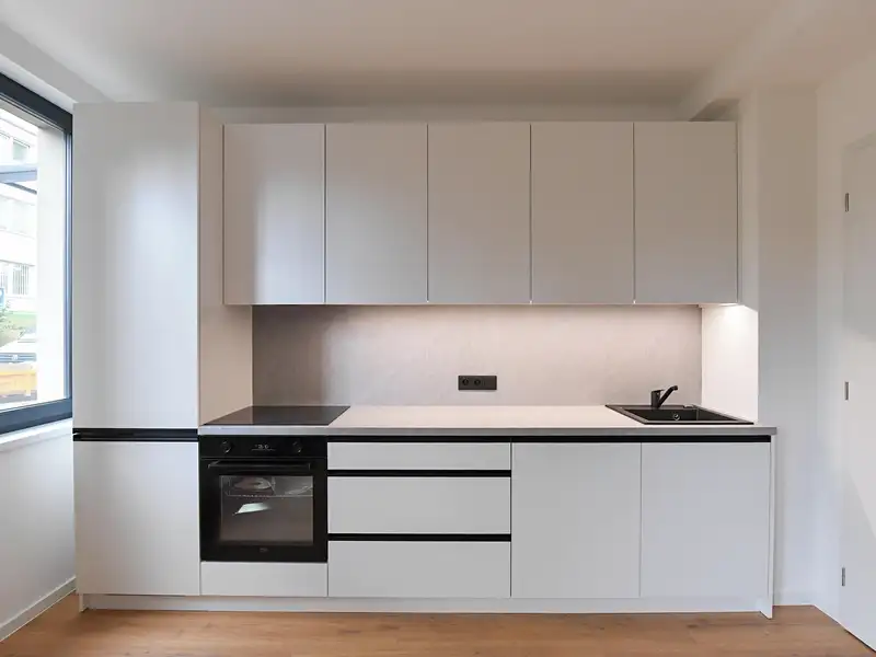Prodej bytu 1+kk 34 m², Praha – náhled fotky 2
